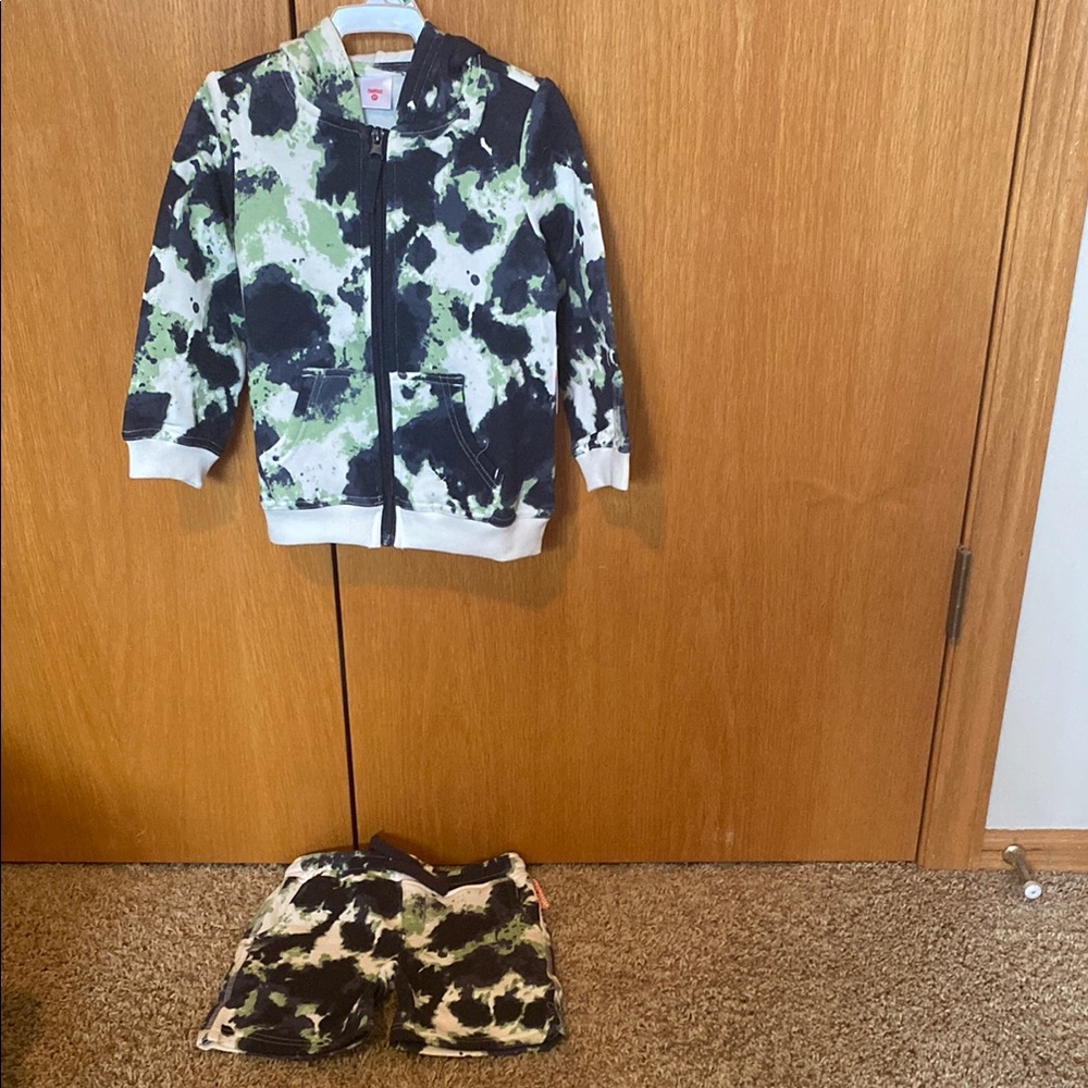 Green and Black Tie-Dye Hoodie and Shorts Set